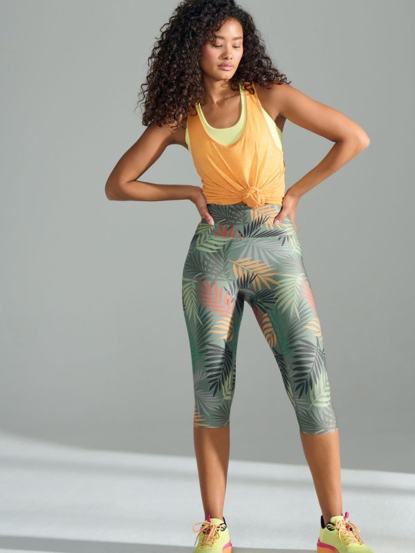 XINQTRADE72364 Palm Print Active Power Capri Leggings - Image 2