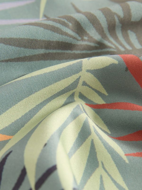 XINQTRADE72364 Palm Print Active Power Capri Leggings - Image 7