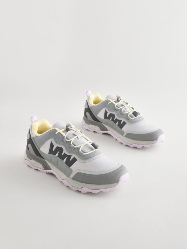 XINQTRADE72331 Grey Elastic Toggle Laces Trainers - Image 2